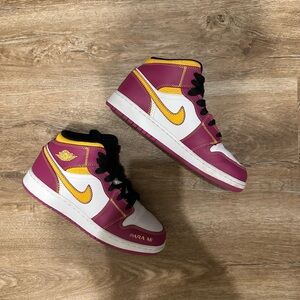 Women’s Multicolor High-Top Nike Air Jordans